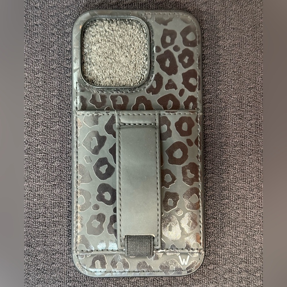 Blacked out leopard Walli case